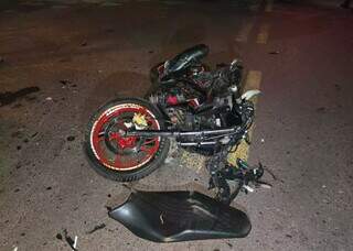 Motociclista &eacute; socorrido inconsciente ap&oacute;s bater contra carro em Corumb&aacute;