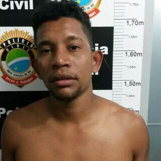 Ap&oacute;s fugir de abordagem, foragido morre em troca de tiros com a pol&iacute;cia