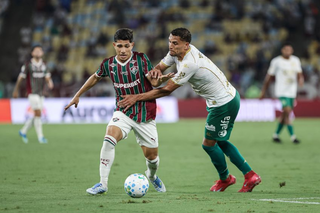 Flamengo goleia Atl&eacute;tico-MG e Fluminense vence com gol no fim