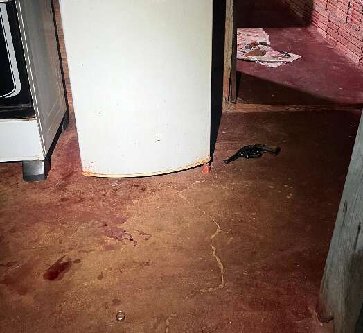 Ap&oacute;s fugir de abordagem, foragido morre em troca de tiros com a pol&iacute;cia