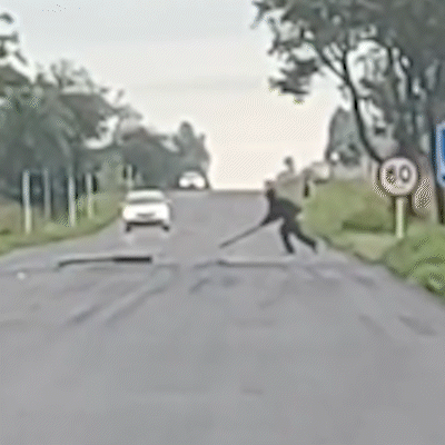 Ind&iacute;genas invadem fazenda e tentam bloquear MS-156 em Amambai