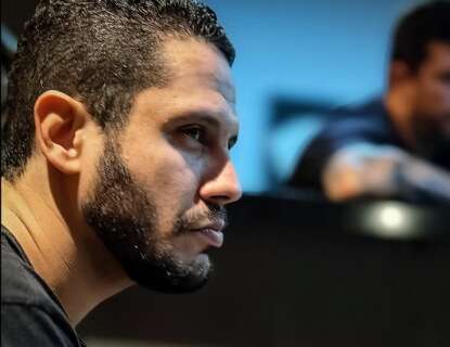 Ao juiz, m&uacute;sico alega ter matado jornalista por impulso ap&oacute;s frase de desd&eacute;m