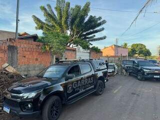 Pol&iacute;cia cumpre 15 mandados e usa helic&oacute;ptero em ofensiva contra crime organizado