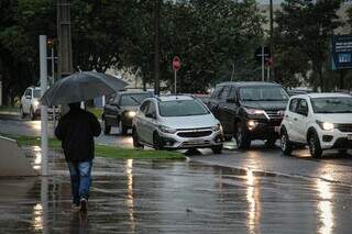 Com interior sob alerta, chuva come&ccedil;a a se espalhar por MS