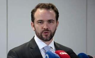 Com desconto de 90% e uso de dinheiro esquecido, governo prepara novo Desenrola