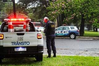 Multas passam a valer para convers&atilde;o proibida na Afonso Pena com a Rua Bahia