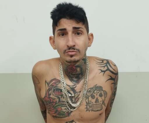 Suspeito de matar estudante em frente &agrave; conveni&ecirc;ncia &eacute; preso