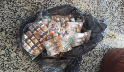 M&eacute;dico &eacute; preso com emagrecedores do Paraguai em caminhonete