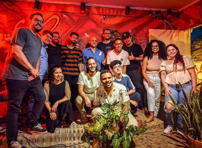 Quer pensar fora da caixa? Bar tem debate filosófico hoje