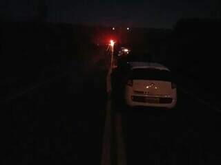 Pane em caminh&atilde;o provoca acidente e interdita trecho da MS-376