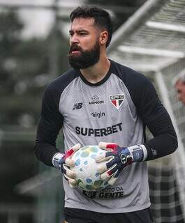 Goleiro de MS deve estrear como titular do S&atilde;o Paulo na Copa Sul-Americana