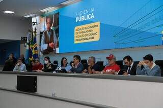 C&acirc;mara discute fim da escala 6x1 e jornada de 30h para servidores municipais