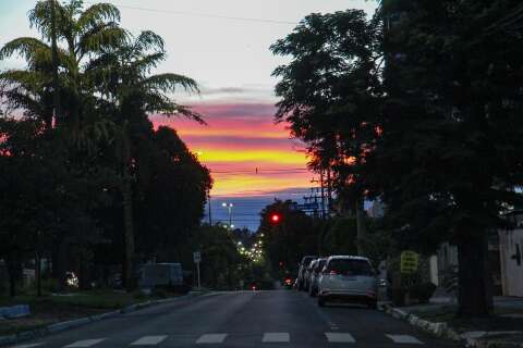 Sol aparece, mas instabilidade continua e mant&eacute;m risco de tempestades em MS