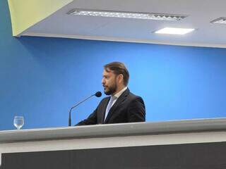 C&acirc;mara discute fim da escala 6x1 e jornada de 30h para servidores municipais