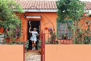 Eli reviveu jardim que era xod&oacute; da m&atilde;e e casa virou lugar dos sonhos