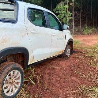 Agr&ocirc;noma desaparecida &eacute; encontrada ap&oacute;s passar a noite atolada em fazenda