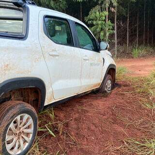 Agr&ocirc;noma desaparecida &eacute; encontrada ap&oacute;s passar a noite com carro atolado 