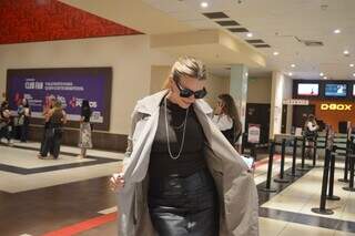 Campo-grandenses capricham no look para ver O Diabo Veste Prada 2