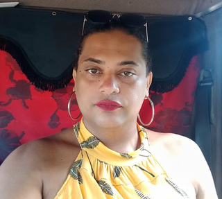 Secret&aacute;ria do PT fica em estado grav&iacute;ssimo ap&oacute;s acidente entre moto e caminh&atilde;o