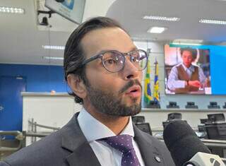 C&acirc;mara discute fim da escala 6x1 e jornada de 30h para servidores municipais