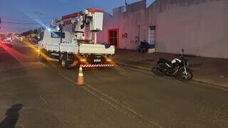 Secret&aacute;ria do PT fica em estado grav&iacute;ssimo ap&oacute;s acidente entre moto e caminh&atilde;o