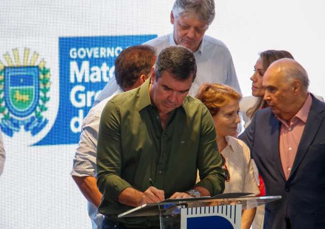 Riedel percorre munic&iacute;pios com agenda de obras, entregas e investimentos