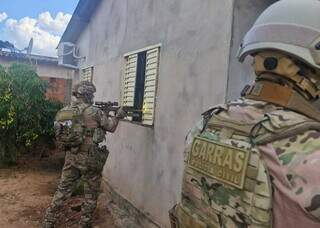 Jovem executado no "tribunal do crime" levou 32 facadas; 7 foram presos