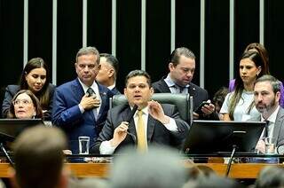 Congresso derruba veto ao PL da Dosimetria com apoio da bancada de MS