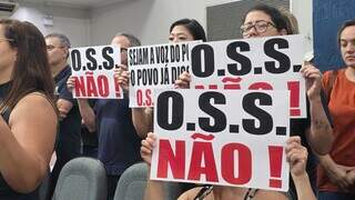 Sess&atilde;o na C&acirc;mara come&ccedil;a com tentativa de virar voto e gritos contra privatiza&ccedil;&atilde;o