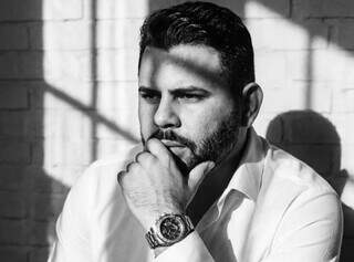 H&aacute; 20 anos Eddu vive da m&uacute;sica e n&atilde;o desiste da fama nacional