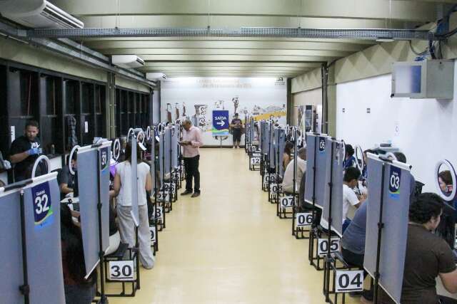Eleitores aproveitam plant&atilde;o no MIS para regularizar t&iacute;tulo em poucos minutos