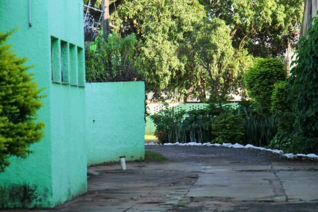 Recepcionista de motel &eacute; baleada no t&oacute;rax durante roubo de R$ 35