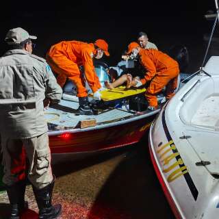 Crian&ccedil;a &eacute; resgatada por bombeiros ap&oacute;s picada de jararaca no Pantanal
