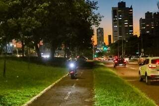 Capital estuda regras enquanto os el&eacute;tricos disputam espa&ccedil;o nas ciclovias