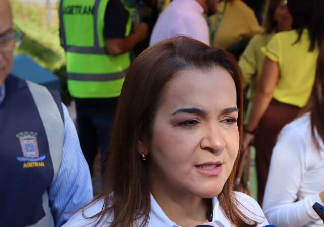 "Por onde se passa, voc&ecirc; ouve uma reclama&ccedil;&atilde;o&rdquo;, diz Adriane sobre transporte