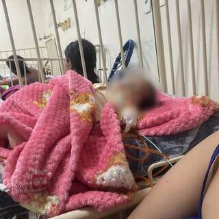 Beb&ecirc; de 21 dias, com bronquiolite e pneumonia, aguarda vaga em hospital