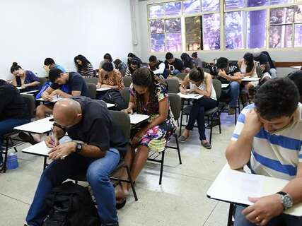 Jovens e adultos j&aacute; podem se inscrever no Encceja para concluir estudos