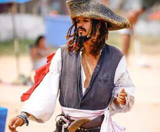 Em MS, 'Jack Sparrow' faz piada com formato do Bioparque