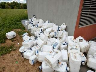 Fazendeiro &eacute; multado em R$ 20 mil por descarte irregular de agrot&oacute;xicos