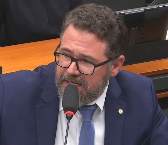 Conselho de &Eacute;tica aprova suspens&atilde;o de 2 meses para Pollon por motim na C&acirc;mara