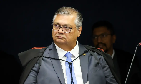 Dino barra novos penduricalhos e amea&ccedil;a punir pagamentos extras