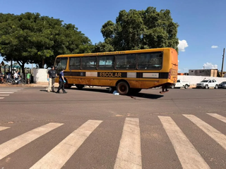 Motociclista de 27 anos morre em colis&atilde;o com &ocirc;nibus escolar