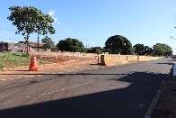 Moradores reclamam de obras inacabadas em trecho onde adolescente morreu