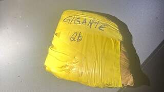 Mulher &eacute; presa por "alugar" quintal para arremesso de drogas em pres&iacute;dio