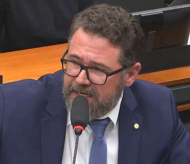 Conselho de &Eacute;tica aprova suspens&atilde;o de 2 meses para Pollon por motim na C&acirc;mara