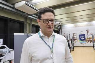 &Uacute;ltimas horas para tirar t&iacute;tulo t&ecirc;m filas gigantes e TRE reagenda 275 eleitores
