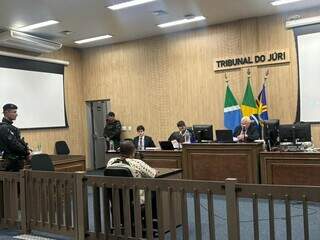 &ldquo;Ouvi ele chamar meu filho&rdquo;: pai de jovem achado em fossa cobra justi&ccedil;a em j&uacute;ri