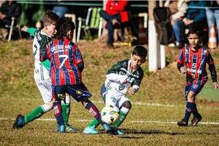 Festival Sub-9 de futebol movimenta Nioaque com 10 equipes neste domingo