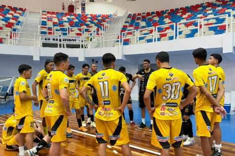 Com t&eacute;cnico novo ap&oacute;s goleada, time de MS tem sequ&ecirc;ncia decisiva em Dourados