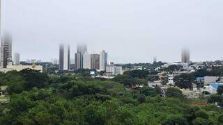 Chuva traz sensa&ccedil;&atilde;o de 4,9&ordm;C para Campo Grande na v&eacute;spera do Dia das M&atilde;es